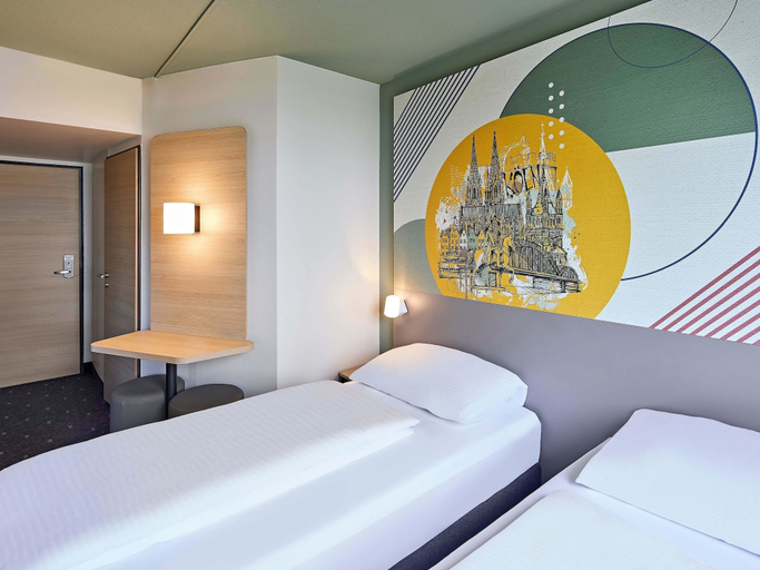 Bedroom 4, B&B HOTEL Köln-Marsdorf, Köln