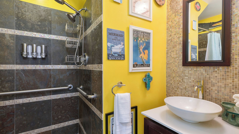 Bathroom 4, Monkey House by Avantstay Pool, by Duval Street, Monroe