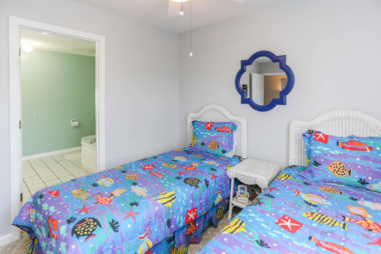Bedroom 1, Pelican Landing 2, Gulf