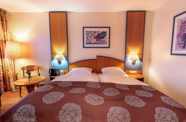 Bedroom 5, Hotel Karl, Offenbach am Main