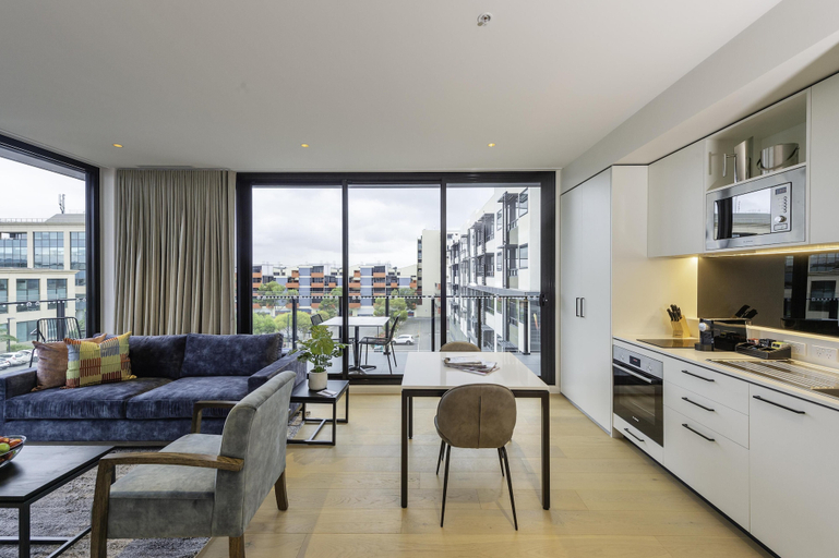 Others 4, Oaks R Suites Geelong, Geelong