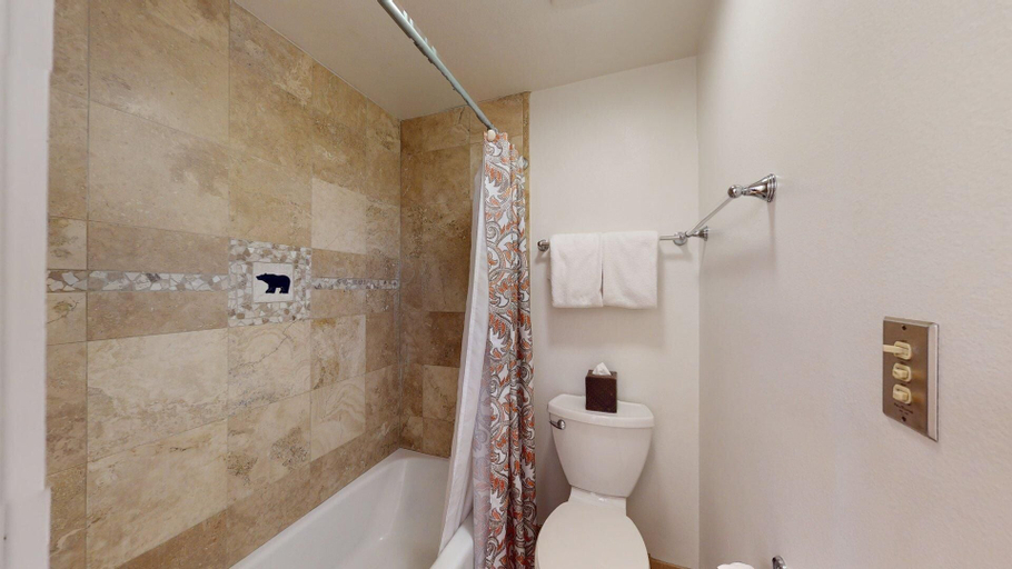 Bathroom 3, Terracehouse - CoralTree Residence Collection, Pitkin