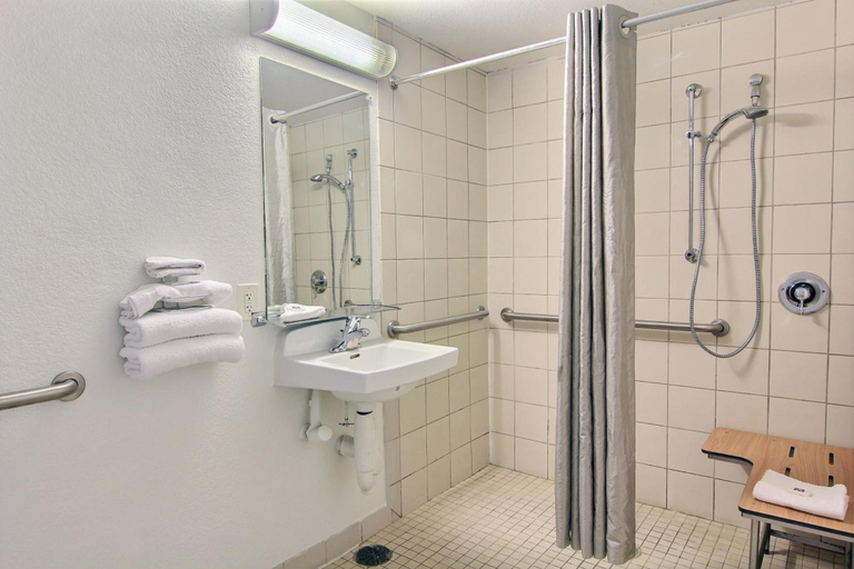 Bathroom 4, Motel 6 Austin, TX - Central Downtown UT, Travis