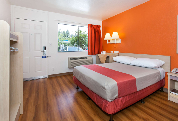 Bedroom 3, Motel 6 Rosemead, CA - Los Angeles, Los Angeles