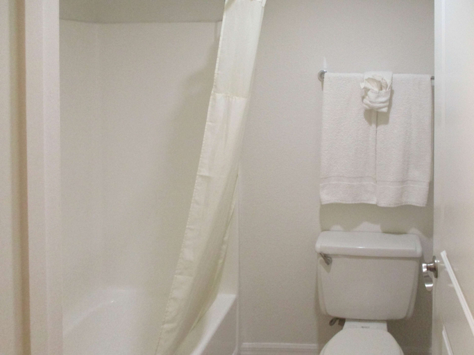 Bathroom 4, Motel 6 Fresno, CA, Fresno