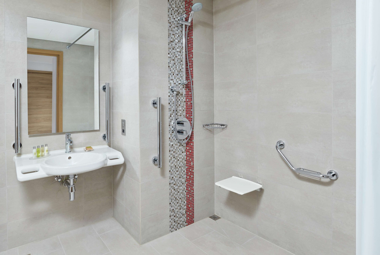 Bathroom 4, Hilton Garden Inn Muscat Al Khuwair, Muttrah