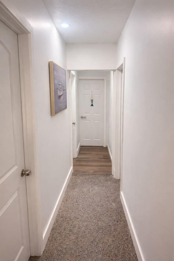 Others 5, La Mare, Broward