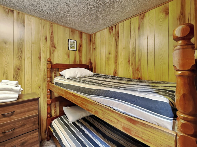 Bedroom 3, Mountain House by Taylor Made Deep Creek, Garrett