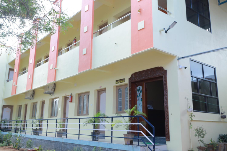Others 2, Somas kandar Lodge, Tirunelveli