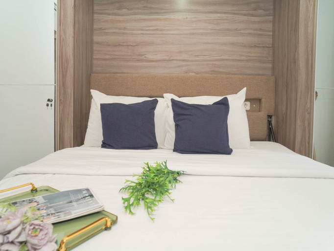 Bedroom 2, Functional Studio with Murphy Bed at Tokyo Riverside PIK 2 Apartment By Travelio, Tangerang