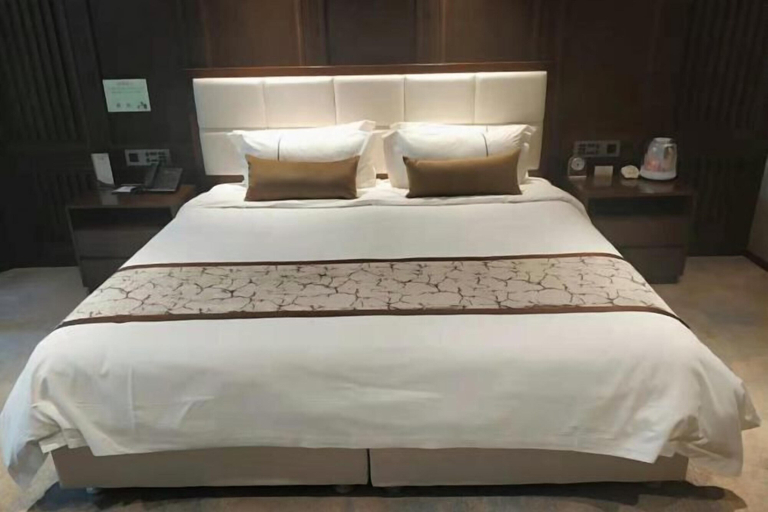 Bedroom 3, Yingbin Hotel, Handan
