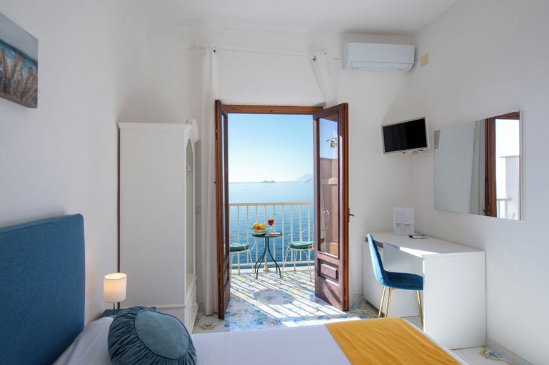 Bedroom 4, Villa Bella Vista, Salerno