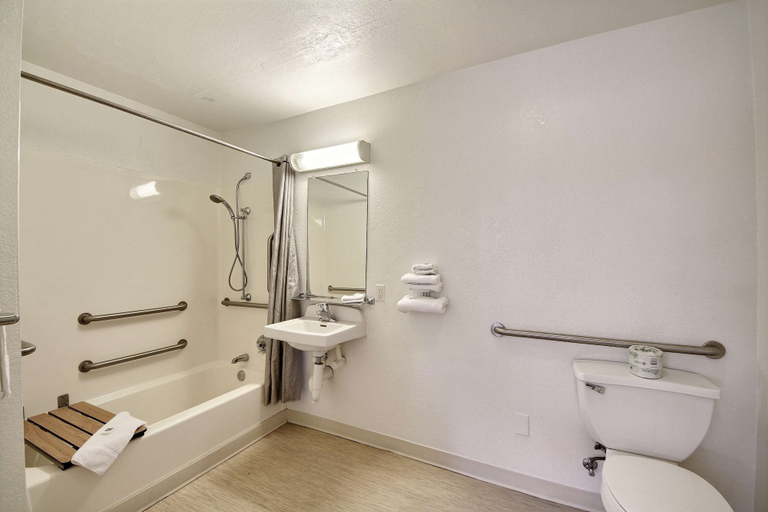 Bathroom 4, Motel 6 San Marcos, TX, Hays