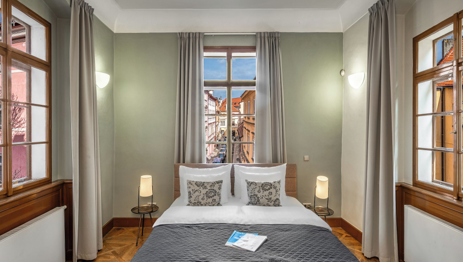 Bedroom 4, 3 Epoques Apartments by Adrez Living, Praha 1
