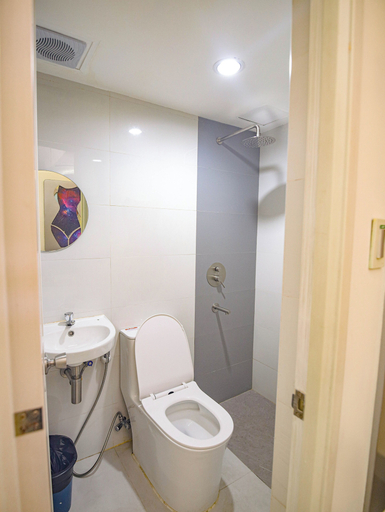 Bathroom 4, Astrotel Monumento, Kalookan City