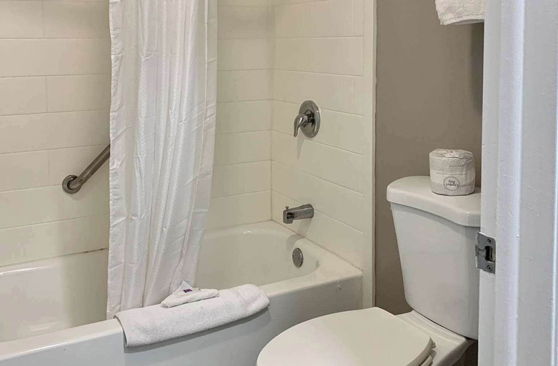 Bathroom 4, Motel 6 Ogden, UT - 21st Street, Weber