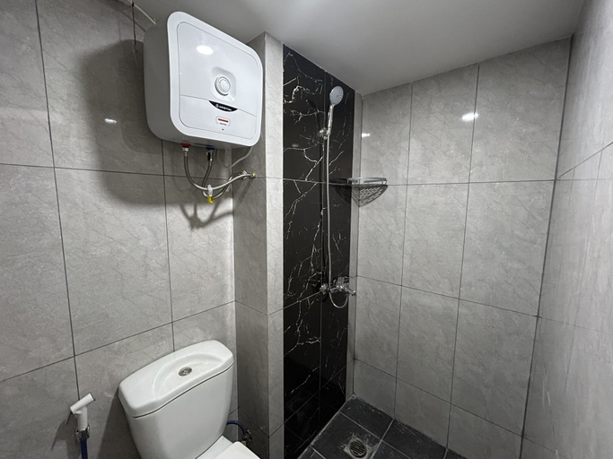 Bathroom, The Jarrdin Apartment by Alinea, Bandung