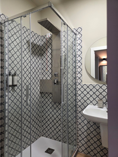 Bathroom 5, Corso Italia Rooms, Milano