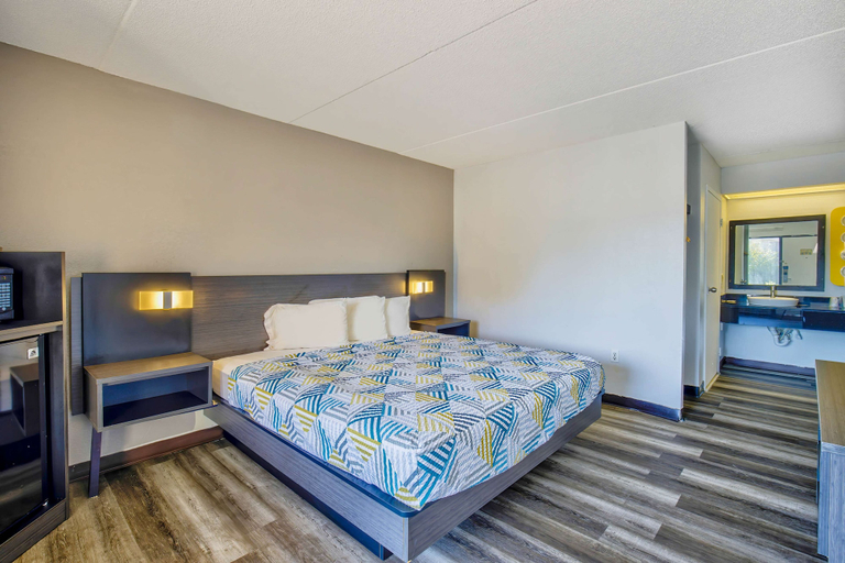Bedroom 3, Motel 6 Ashland, VA, Hanover