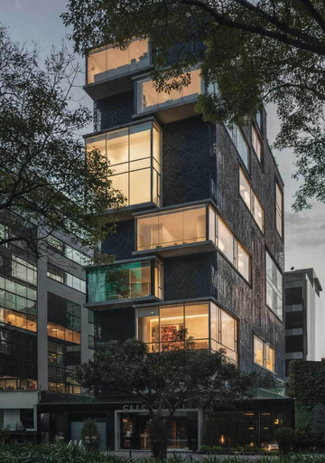 Exterior & Views