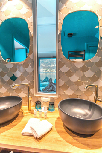 Bathroom 5, Black Bass Hotel, Haute-Savoie