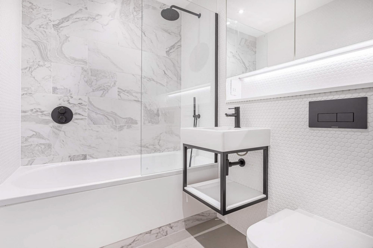Bathroom 3, Royal Kensington - Standard 3 bed, London