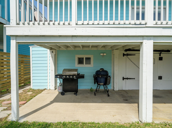 Exterior & Views 2, Hideaway at Redhead Road by Miss Kitty’s, Aransas