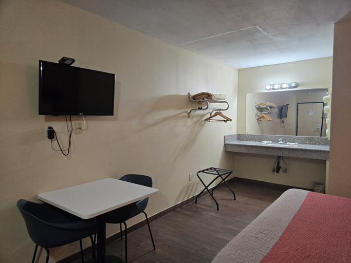 Others 5, Motel 6 Blythe, CA - South, Riverside