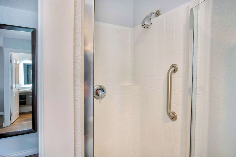 Bathroom 4, Studio 6 Suites Albany, OR, Linn