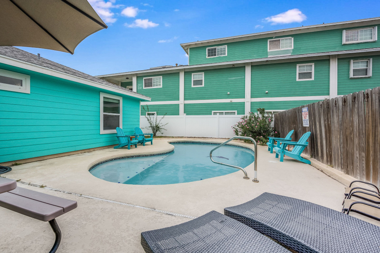 Sport & Beauty 4, Diving Dolphin by Silver Sands Vacation Rentals, Nueces