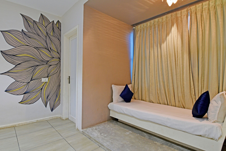 Others 5, Le Mirage, Puducherry