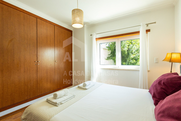 Room 5, Blue Beach by Acasadascasas, Mafra