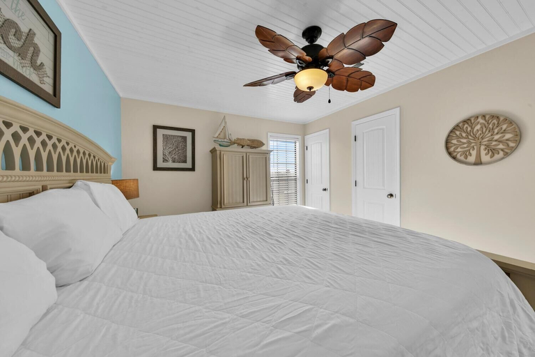 Bedroom 2, Horizon South 40c- Good Vibes, Bay