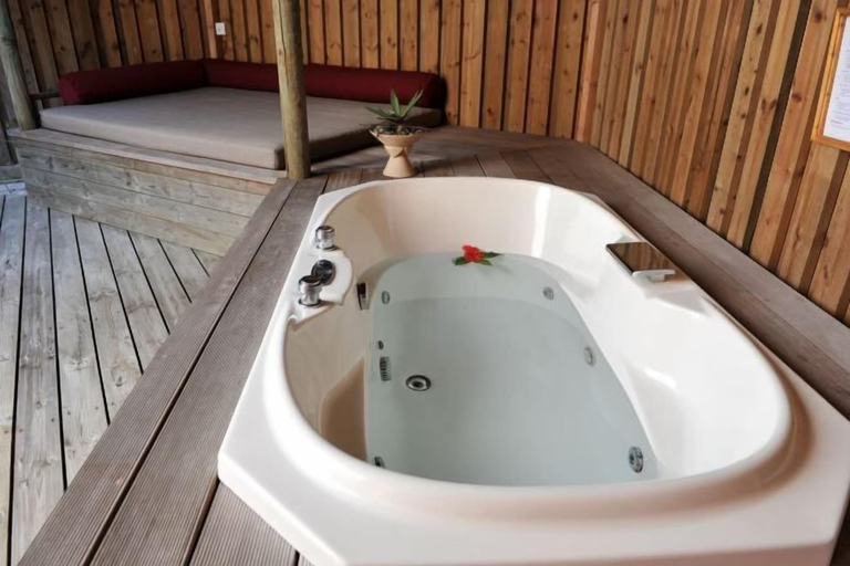 Bathroom 5, Komandoo Island Resort & Spa