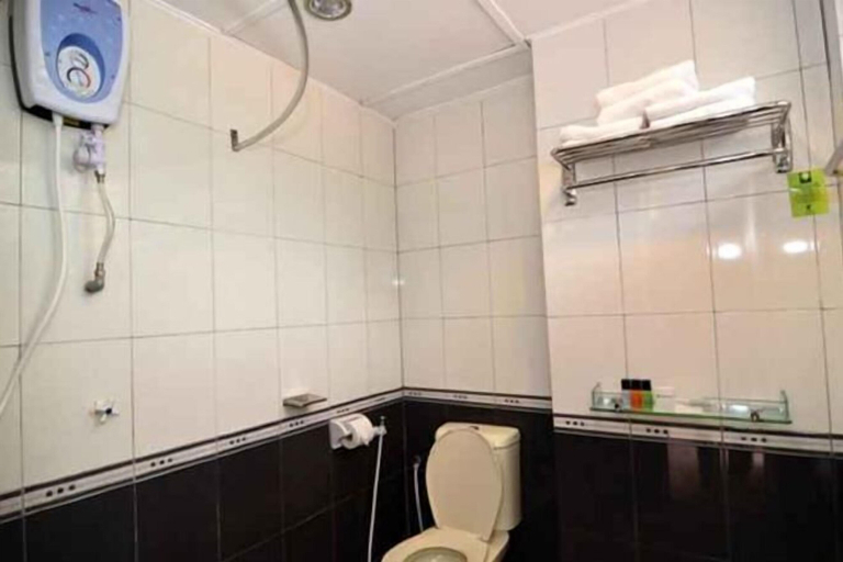 Bathroom 4, Puteri Bayu Beach Resort, Manjung
