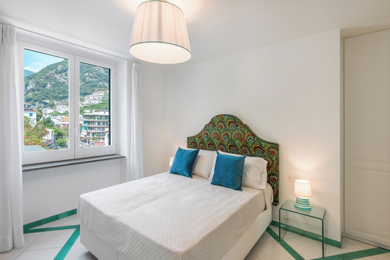 Bedroom 3, Torre Paradiso, Salerno