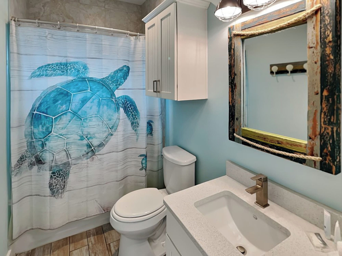 Bathroom 4, Turtle Paradise by Silver Sands Vacation Rentals, Nueces