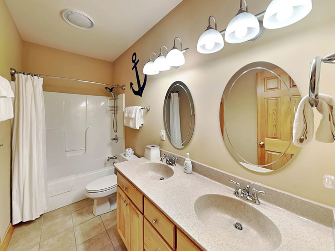 Bathroom 4, Magnificent Mountain Lodge by Taylor Made Deep Creek, Garrett