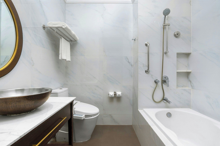 Bathroom 5, Metropole, Bangkok, a Tribute Portfolio Hotel, Wattana