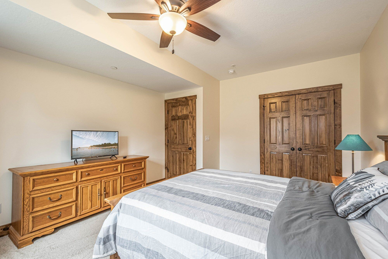 Bedroom 3, Happy Ours by Taylor Made Deep Creek, Garrett