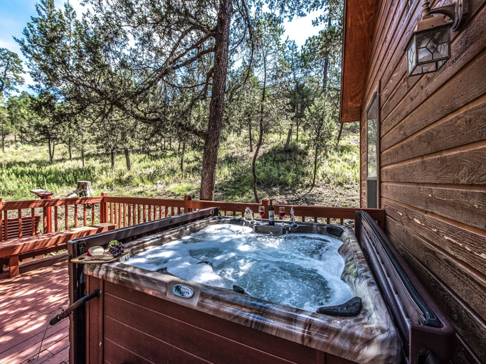 Sport & Beauty, Homer's Hideaway by Ruidoso Vacation Rentals, Lincoln