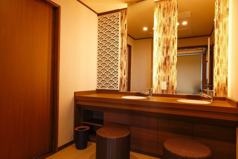 Bathroom 5, Toba View Hotel Hanashinjyu, Toba