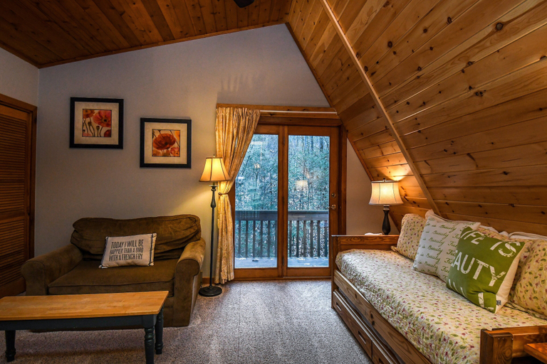 Bedroom 2, Hideaway by Taylor Made Deep Creek, Garrett