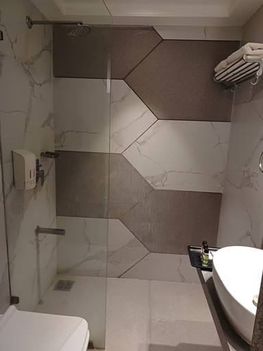 Bathroom 3, Click Hotel Aurangabad, Aurangabad