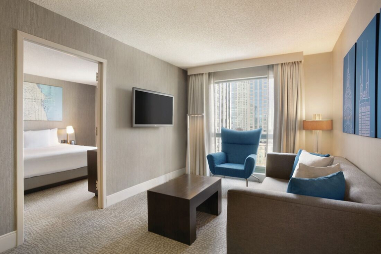Bedroom 4, Hilton Chicago/Magnificent Mile Suites, Cook