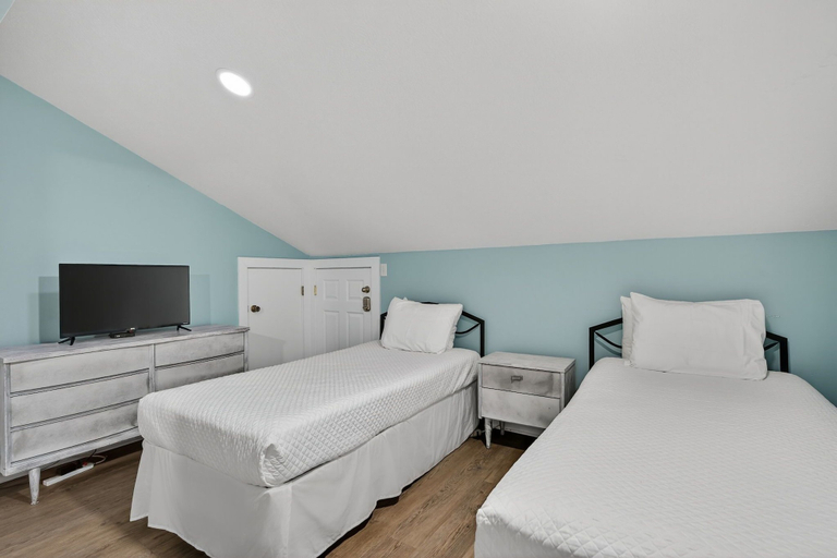 Bedroom 3, Cajun Respite 3 Bedroom Condo by RedAwning, Walton