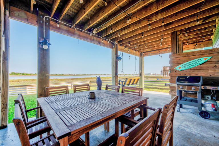 Food & Drinks 3, Whooping Crane Lane by Silver Sands Vacation Rentals, Nueces