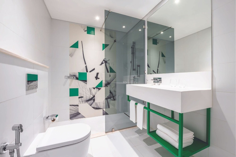 Bathroom 4, Studio M Arabian Plaza Hotel & Hotel Apartments, Dubai