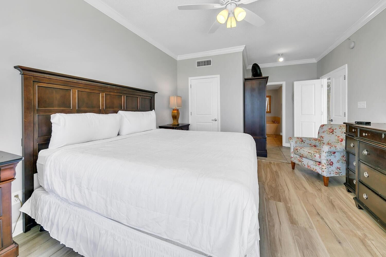 Bedroom 2, Grandview East 1201, Bay
