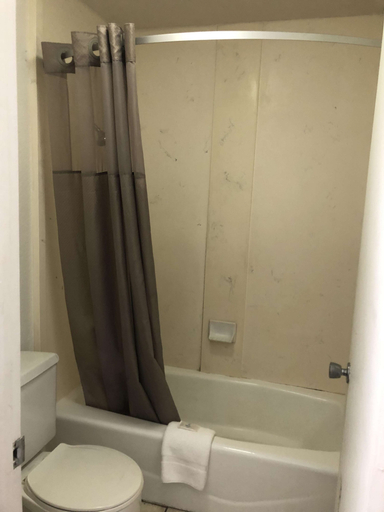 Bathroom 4, Motel6 Daytona Beach, FL - Speedway, Volusia